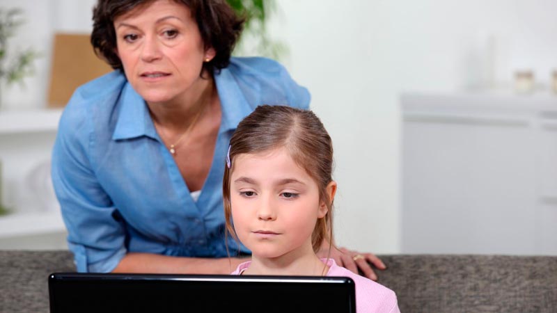 Контроль за поведением ребенка в Интернете